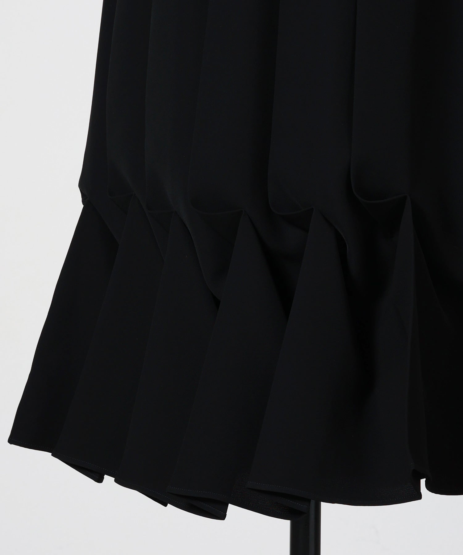ENFOLD(エンフォルド)】 DRAPE-HEM SKIRT｜PARIGOT ONLINE（パリゴ
