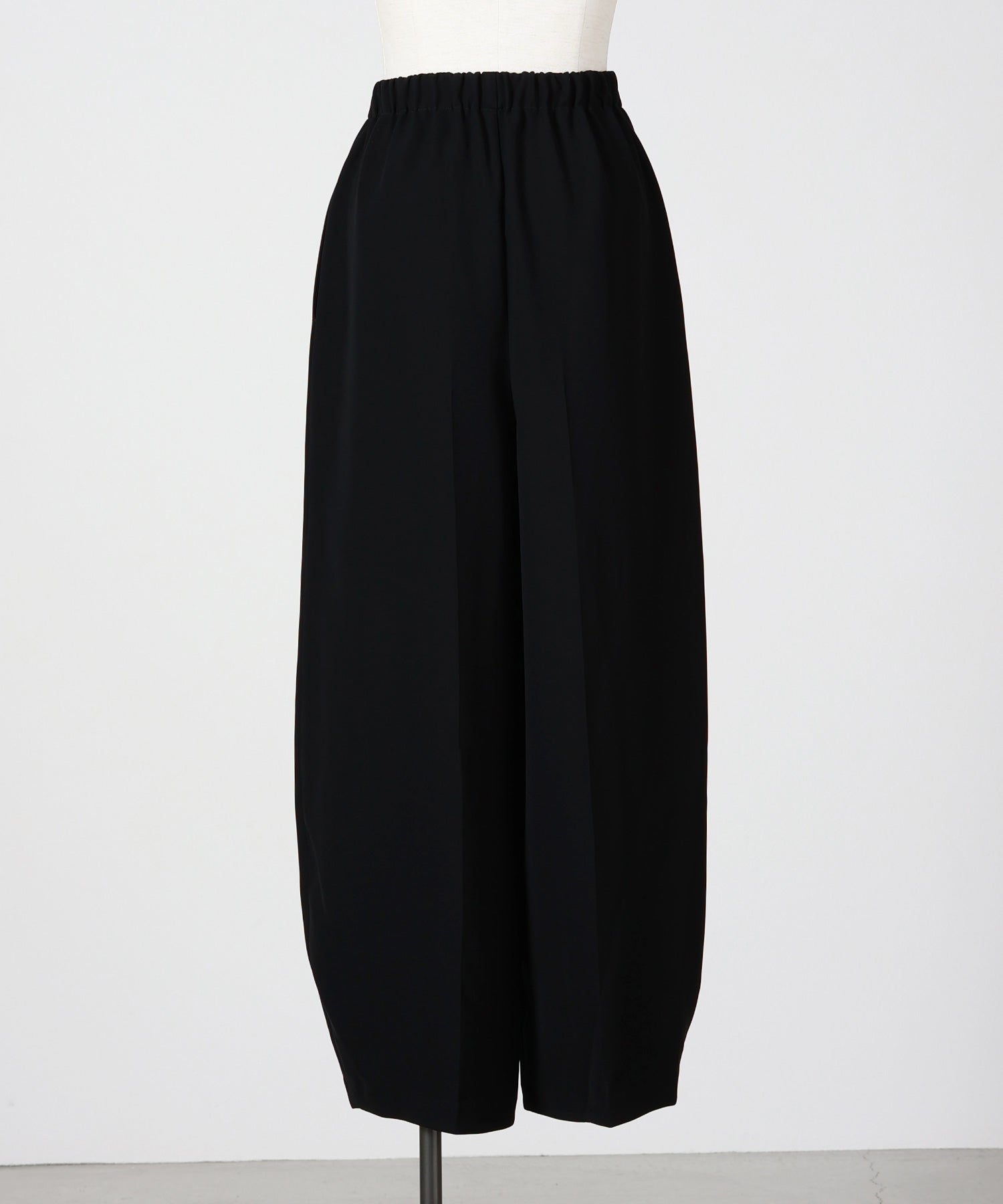 ENFOLD(エンフォルド)】 STRAIGHT COCOON PANTS｜PARIGOT ONLINE