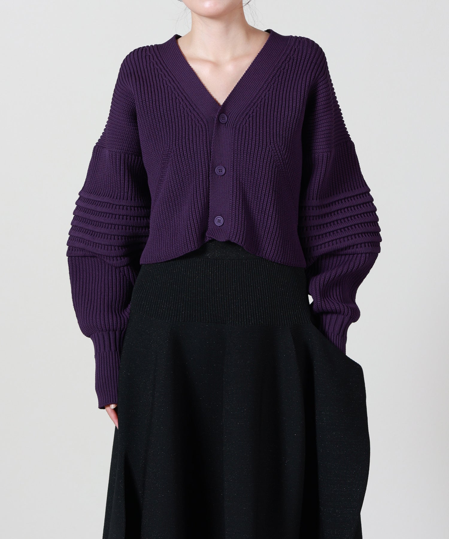 ❉*n様 CFCL ╱CROPPED CARDIGAN ウール混 ネイビー CFCL(シーエフシーエル)】 LOW GAUGE CROPPED CARDIGAN｜PARIGOT