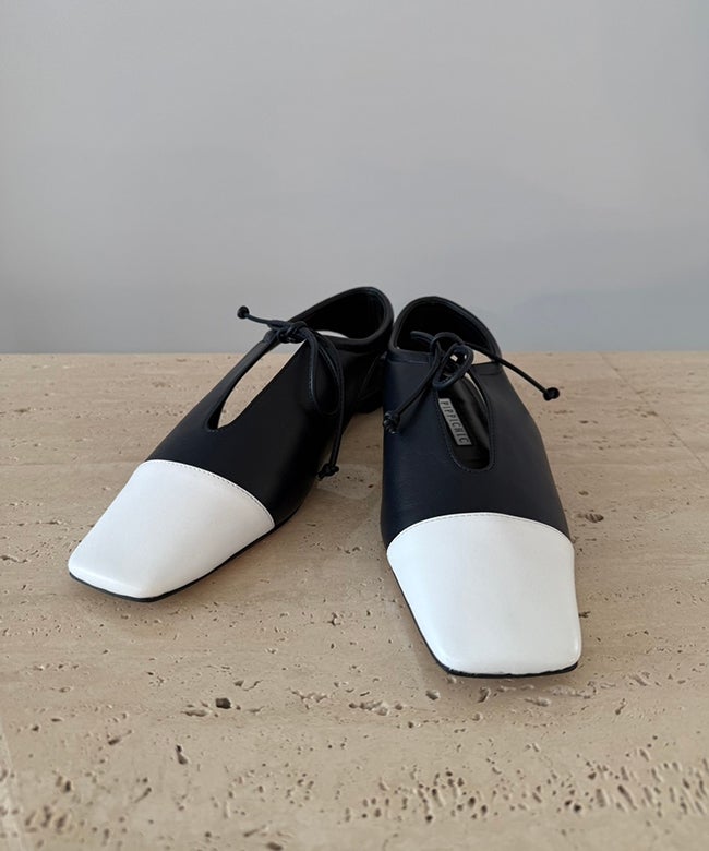 WHITE×NAVY